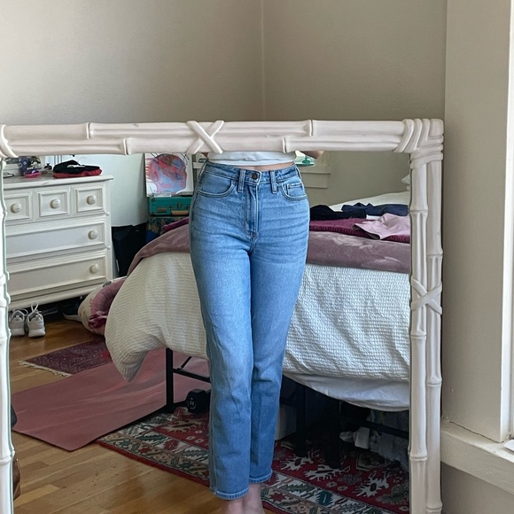 Hollister jeans size 24 perfect condition! - Picture 3 of 6